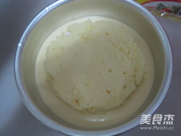 6寸芒果慕斯蛋糕的做法步骤:10