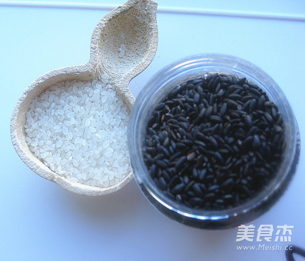 黑米米糊的做法步骤：1