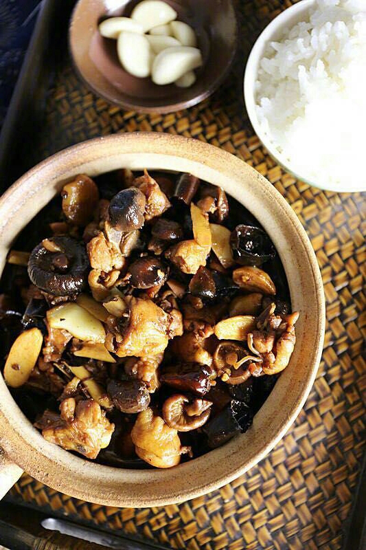 香菇炖鸡腿的做法步骤：7