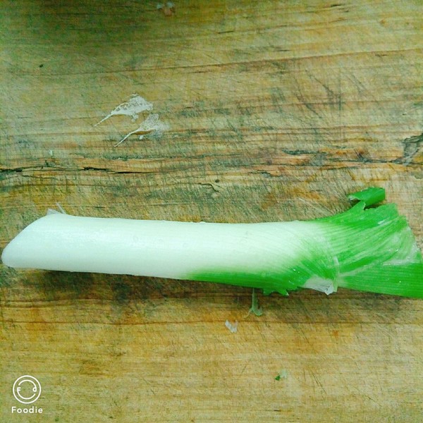 猪肉大葱馅馄饨的做法步骤：1