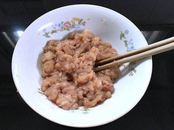 鲜肉小馄饨的做法步骤：3