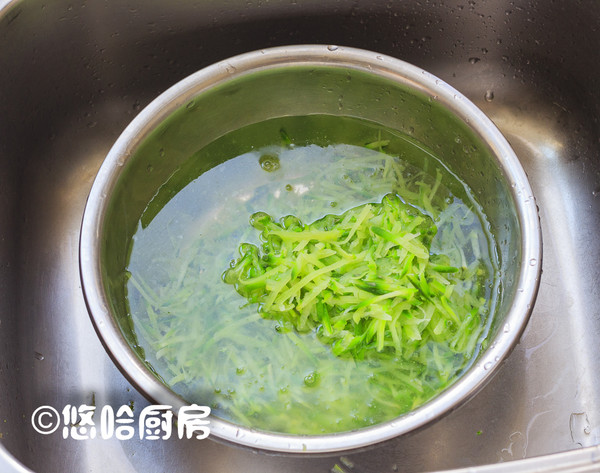 青萝卜包子的做法步骤：5