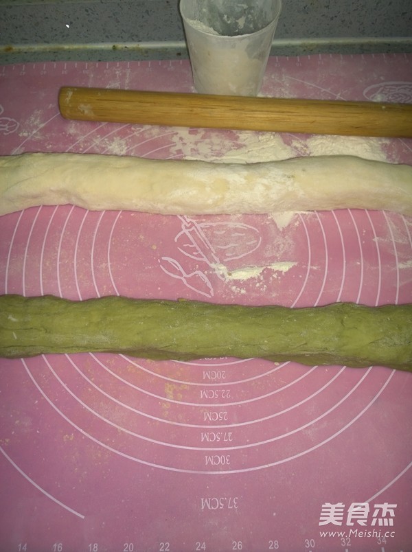 抹茶粉版翡翠白菜饺子的做法步骤:5