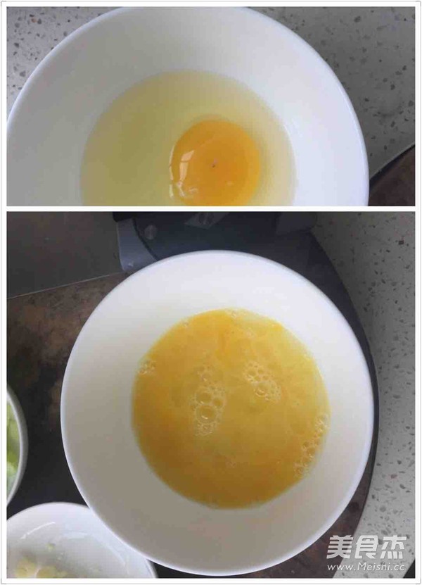 五彩炒饭的做法步骤:2