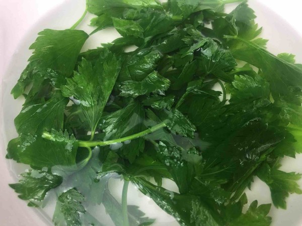 芹菜叶鸡蛋小麦粉饼的做法步骤:4