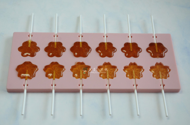 菠萝味棒棒糖的做法步骤:7