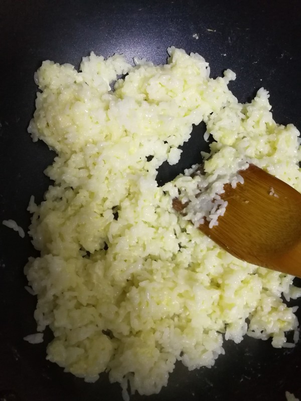 菠萝炒饭的做法步骤:5