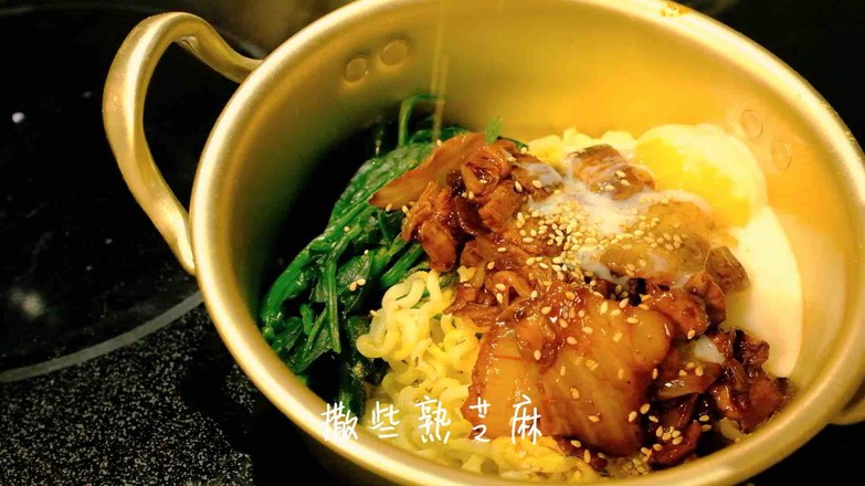 辣白菜五花肉芝士拉面的做法步骤:10