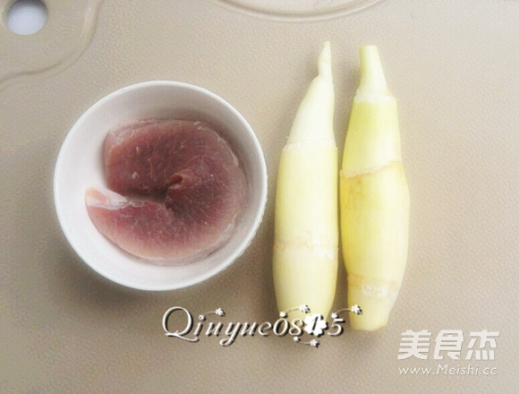 肉炒茭白的做法步骤：1