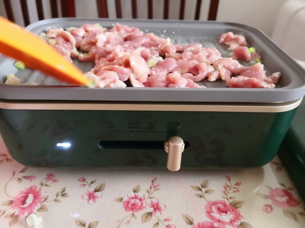 酱油炒饭的做法步骤:2