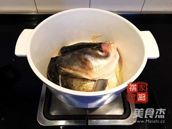 【祺宝家厨】  文蛤鱼头豆腐汤的做法步骤：7