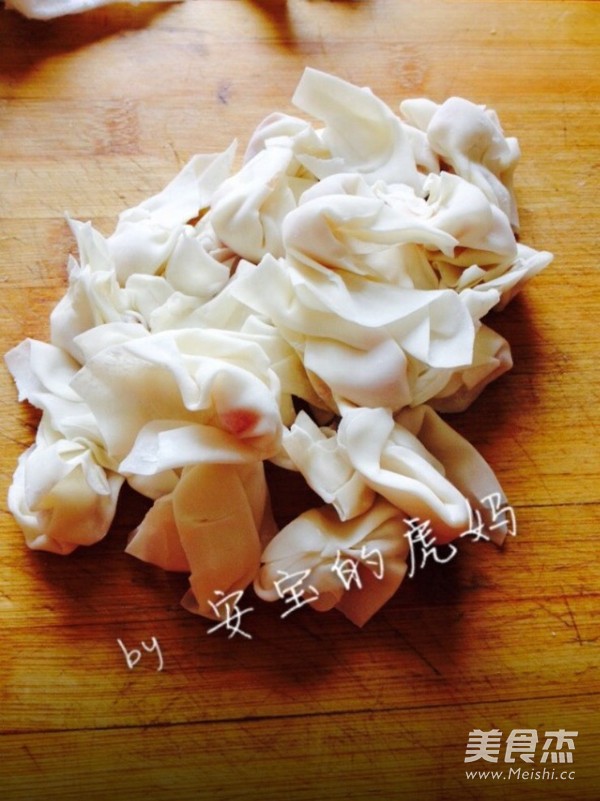 香菇酱鲜肉馄饨的做法步骤:5
