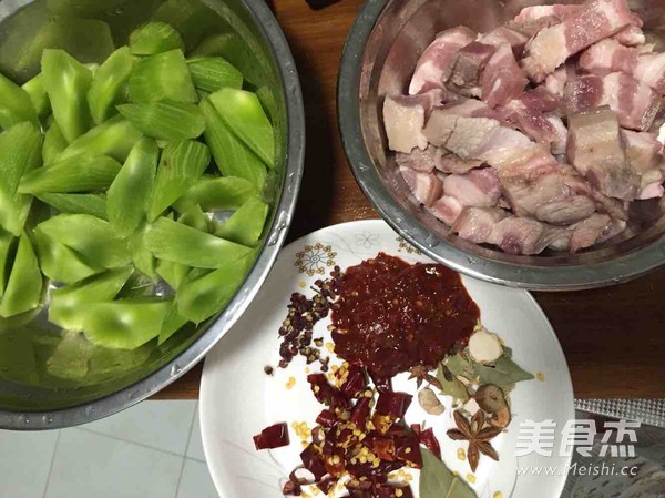莴笋红烧肉的做法步骤：7