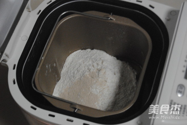 樱桃豆浆土司的做法步骤:3