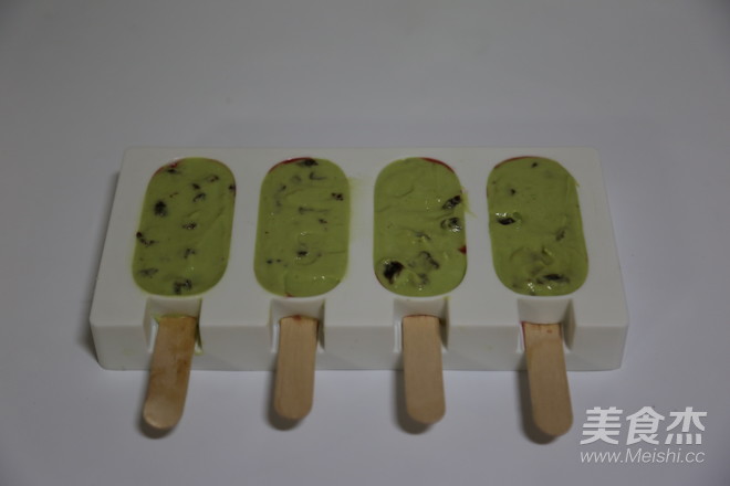 牛油果脆皮雪糕的做法步骤:10
