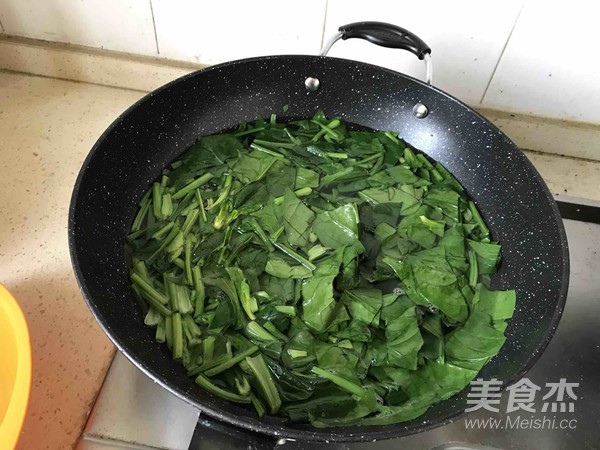 菠菜鸡蛋汤的做法步骤:8