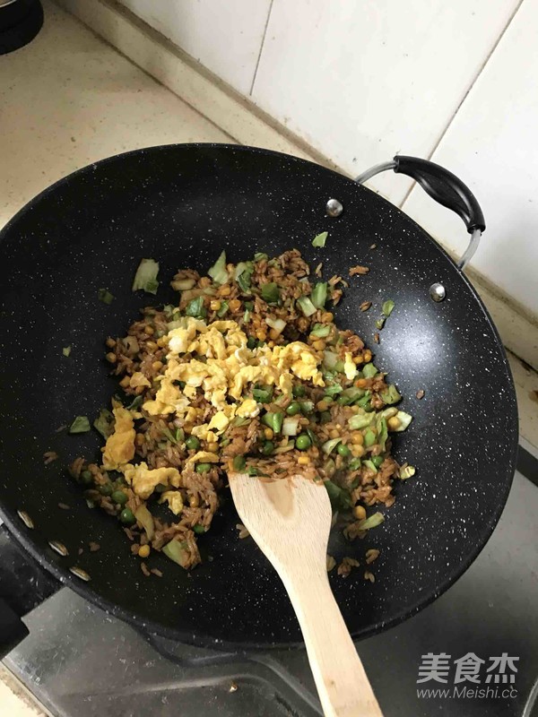 酱油炒饭的做法步骤:15