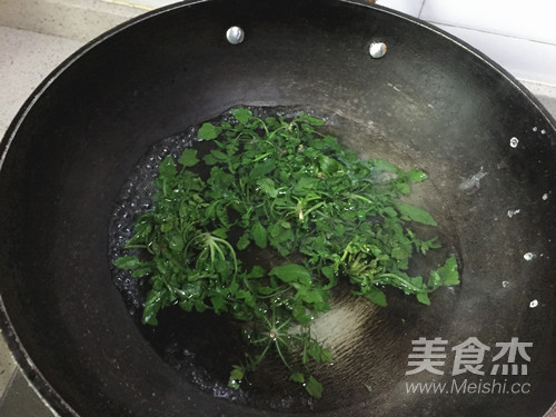 蛋炒饭吐司盅的做法步骤:4