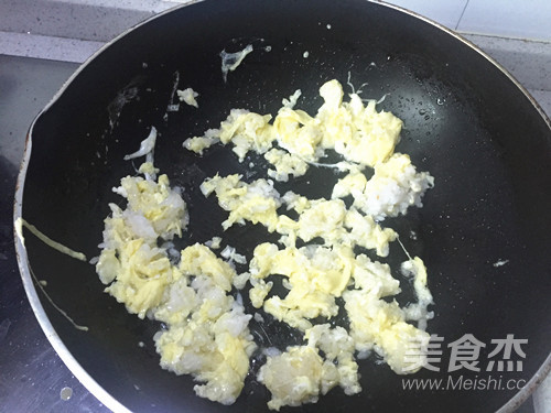 蛋炒饭吐司盅的做法步骤:10