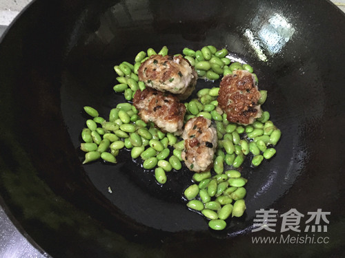 肉饼毛豆子的做法步骤：7