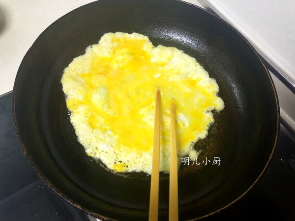 蛋炒饭的做法步骤:2