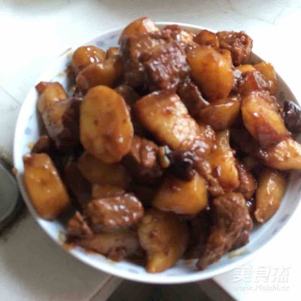 土豆红烧肉的做法步骤:9