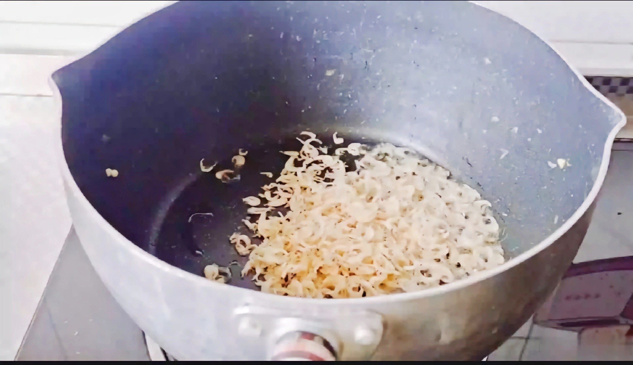 经典的素馅饺子…韭菜豆腐饺子的做法步骤:5