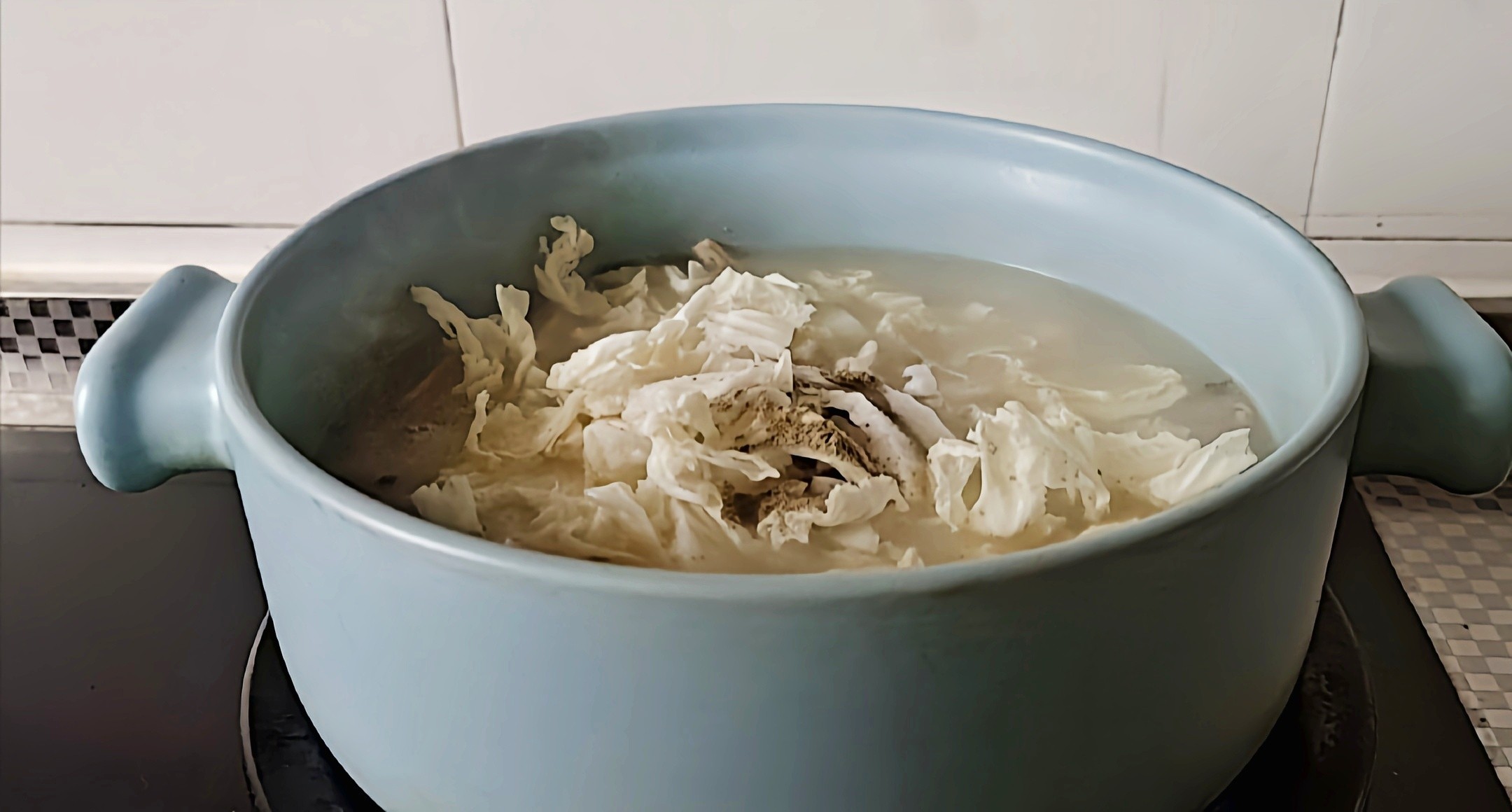 冬至大如年冬季一碗猪肚汤暖身又暖胃~黄芪白菜猪肚汤的做法步骤:6