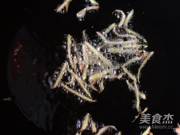 鱼香三蔬的做法步骤：3