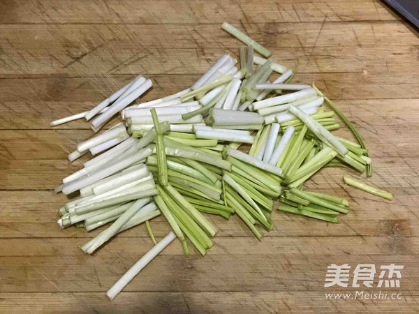 养生乌鸡汤的做法步骤:2