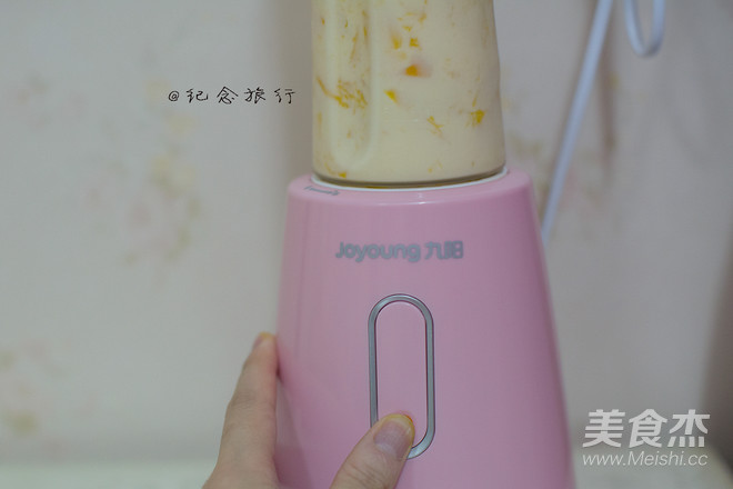 健康无添加的芒果奶昔的做法步骤:5