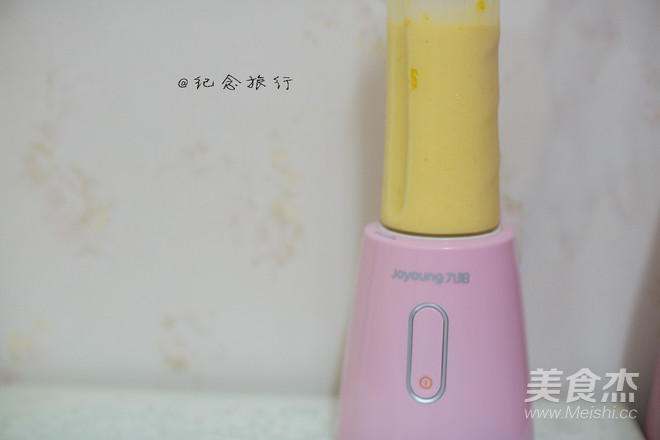 健康无添加的芒果奶昔的做法步骤:6