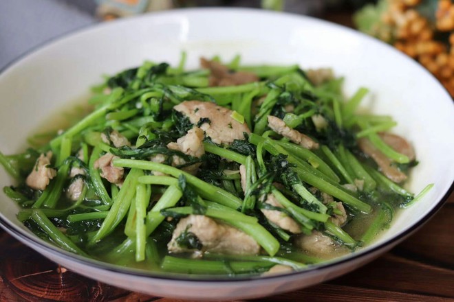 茼蒿炒肉的做法步骤：7