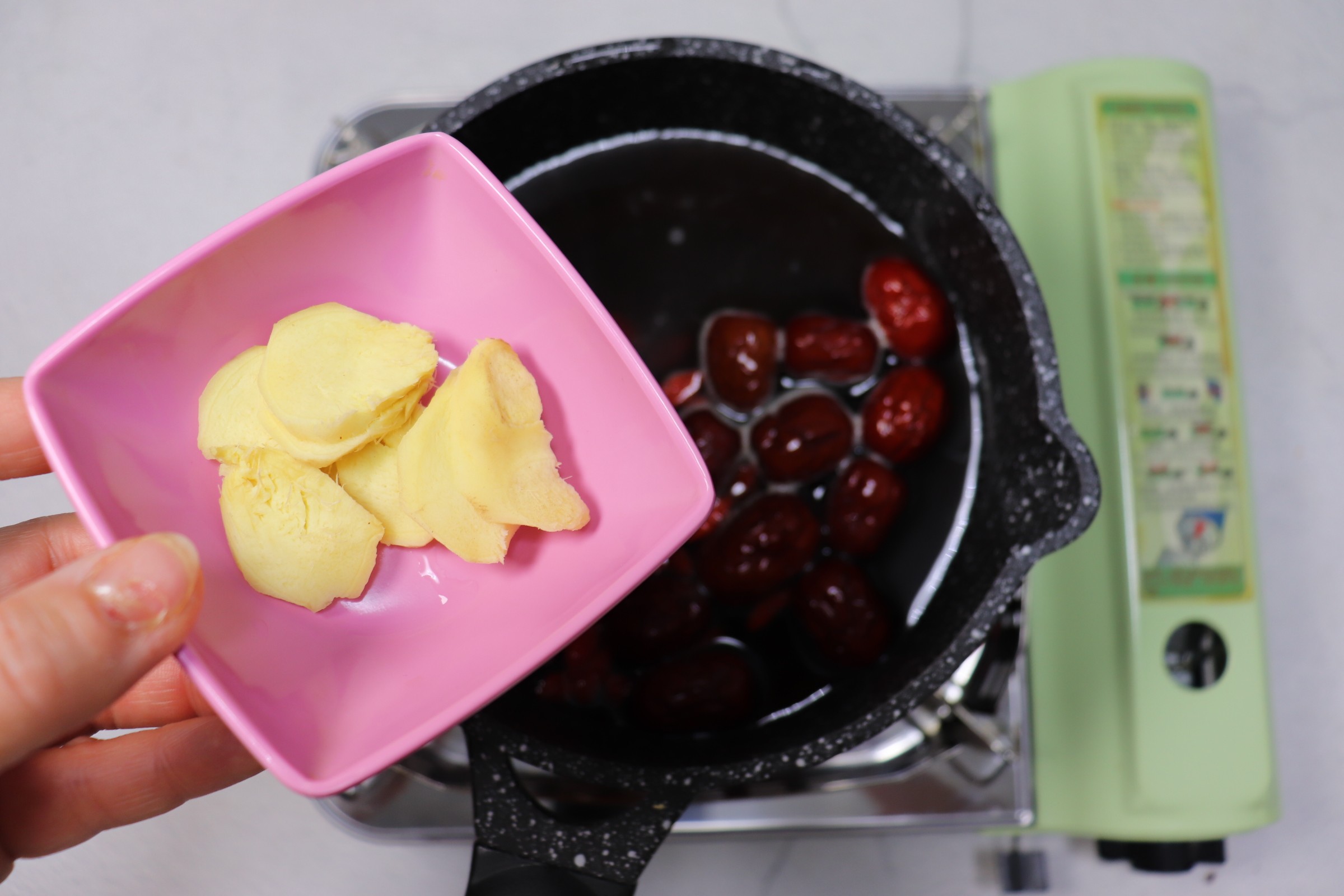 冬日暖身饮品~红糖姜枣煮蛋的做法步骤:7