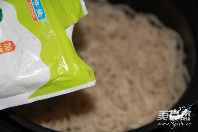 豆角焖面的做法步骤:17
