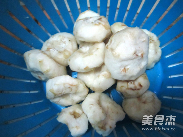 荸荠肉丸的做法步骤：1