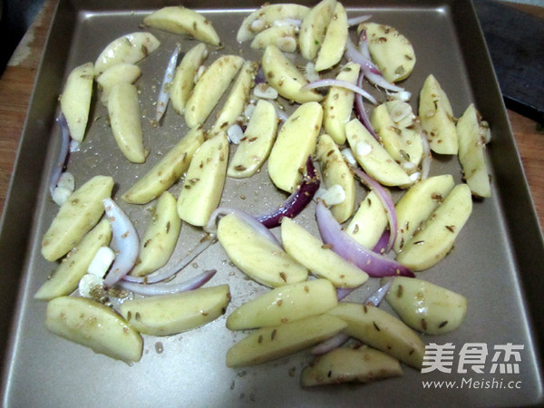 孜然烤土豆条的做法步骤:6