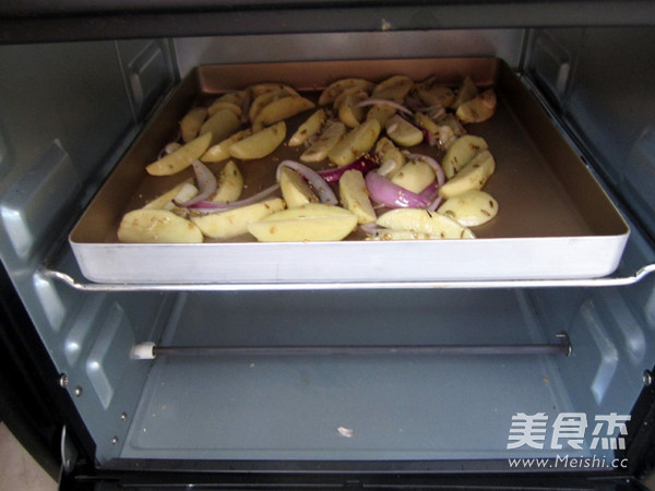 孜然烤土豆条的做法步骤:7