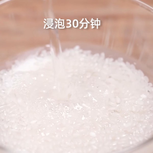 食美粥-水果粥系列|“西瓜西米粥”砂锅炖锅做法易学易做 清淡营养早餐粥 生津止渴 减肥消肿的做法步骤：1