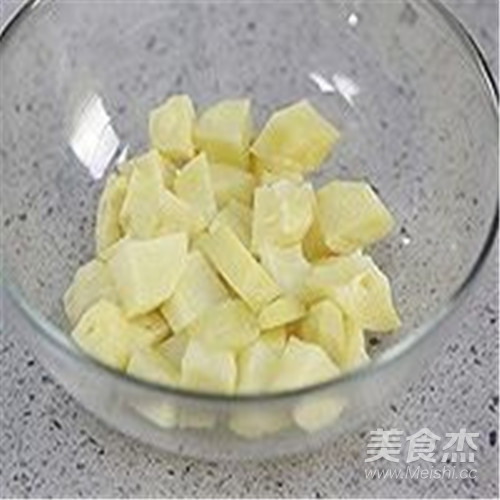 薯立方土豆传奇甜甜拔丝土豆制作方法的做法步骤：2