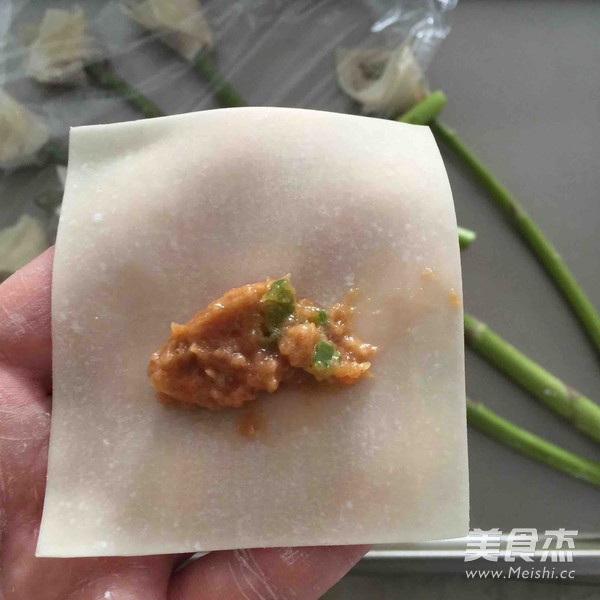 春色--马蹄莲馄饨的做法步骤：18