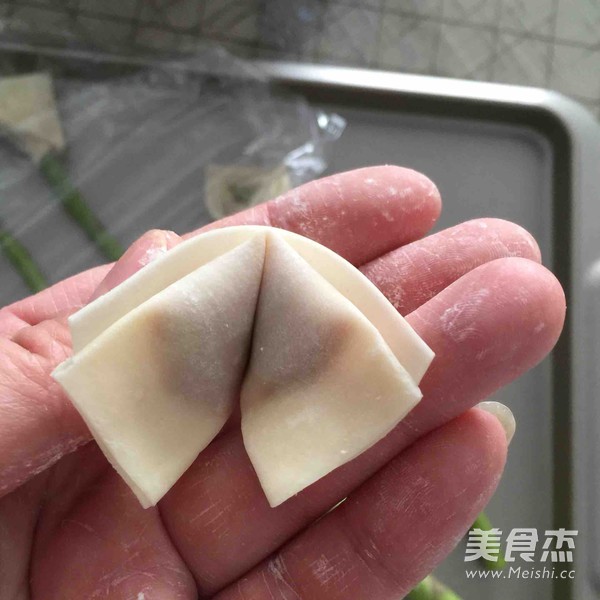 春色--马蹄莲馄饨的做法步骤：21