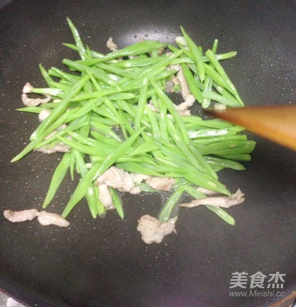 四季豆炒肉的做法步骤：5