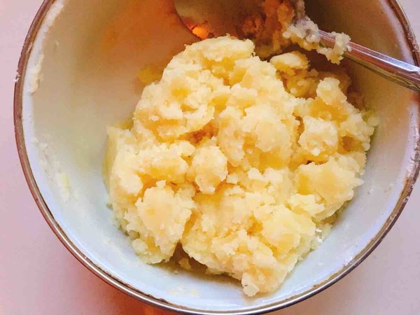 土豆饼的做法步骤：4