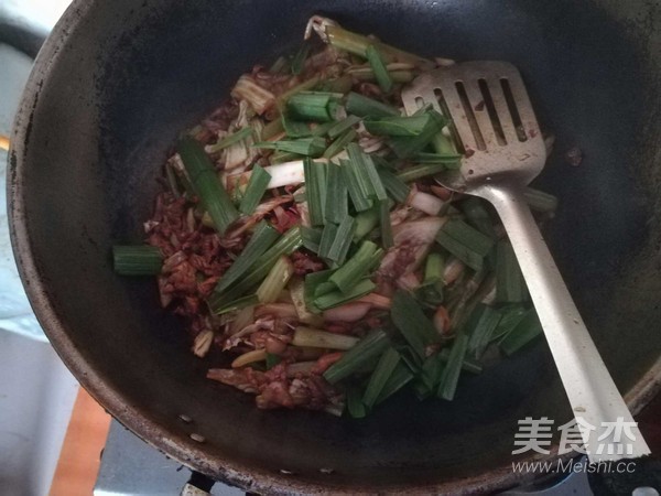 黄豆酱炒肉丝芹菜的做法步骤：8