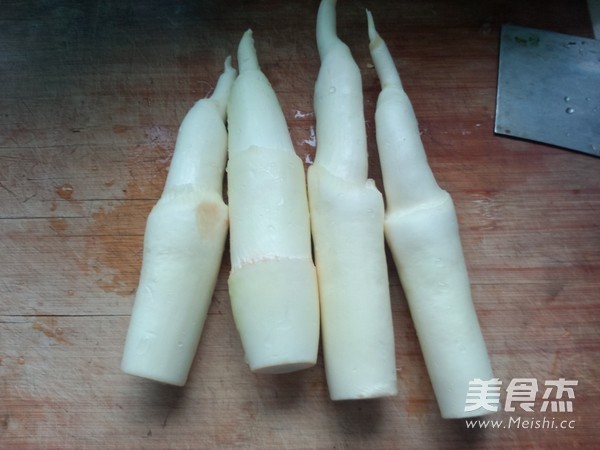 丽花茭白的做法步骤：1