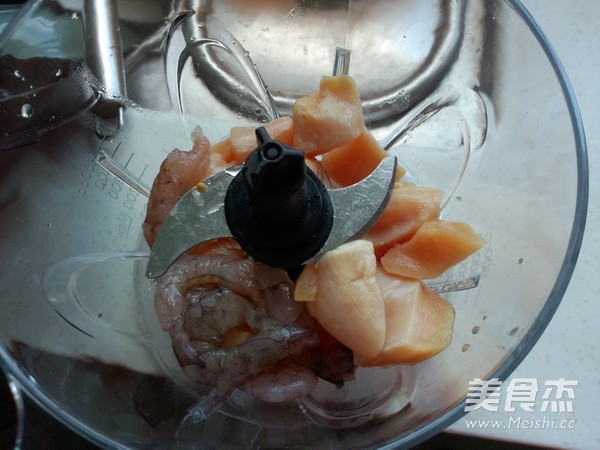 鸡肉鲜虾馄饨的做法步骤:2