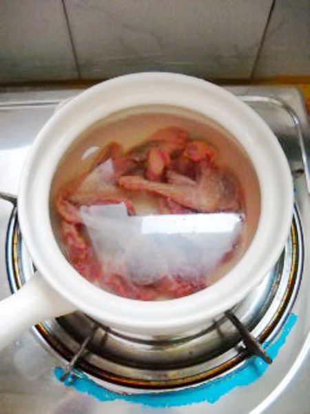 玉竹沙参炖乳鸽的做法步骤:6
