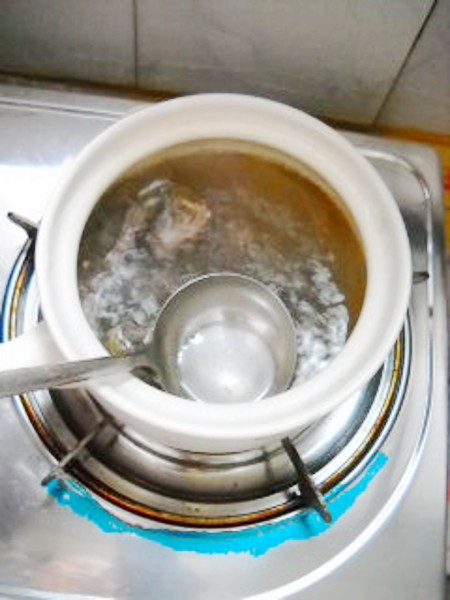 玉竹沙参炖乳鸽的做法步骤:7