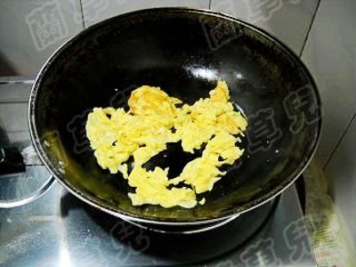 辣白菜蛋炒饭的做法步骤:5